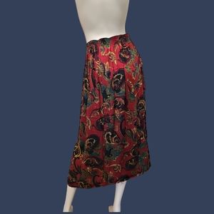 Beautiful Women's skirt spreading holiday cheer! 10